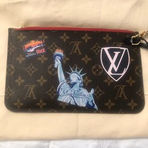 LV limited world tour pouch